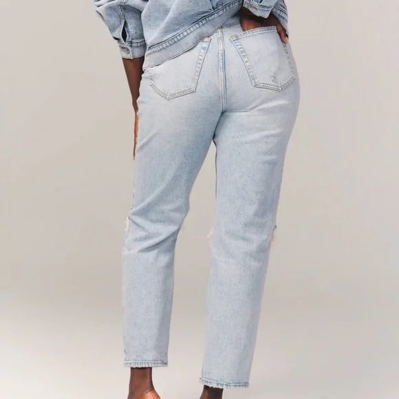 A&F High Rise Dad Jean Short - Picture 7 of 16